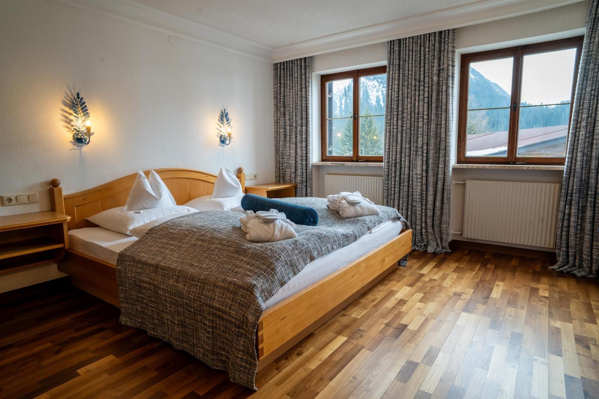 Hinterwies - Ski In / Lodge / Dine Lech am Arlberg Esterno foto