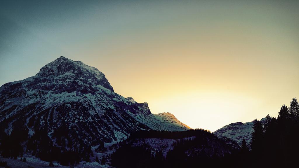 Hinterwies - Ski In / Lodge / Dine Lech am Arlberg Esterno foto
