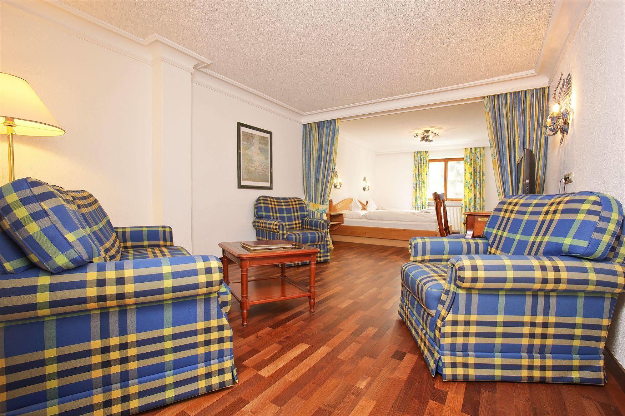 Hinterwies - Ski In / Lodge / Dine Lech am Arlberg Esterno foto